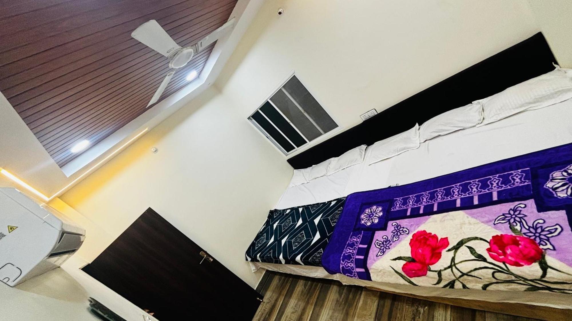 Hotel Shreenidhi Comfort Stay Ujjain Exterior photo